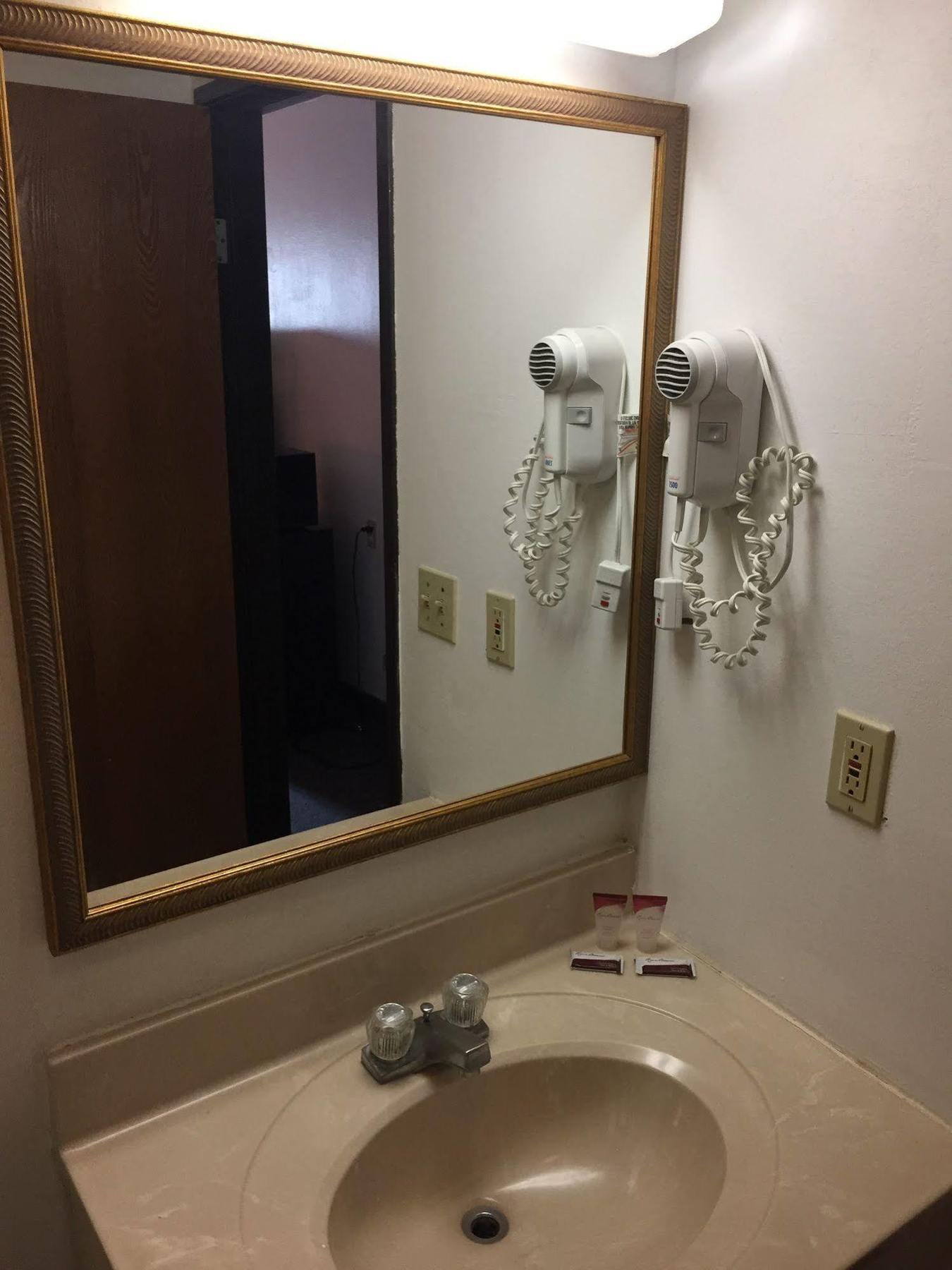 Luxury Inn & Suites リンカーン エクステリア 写真