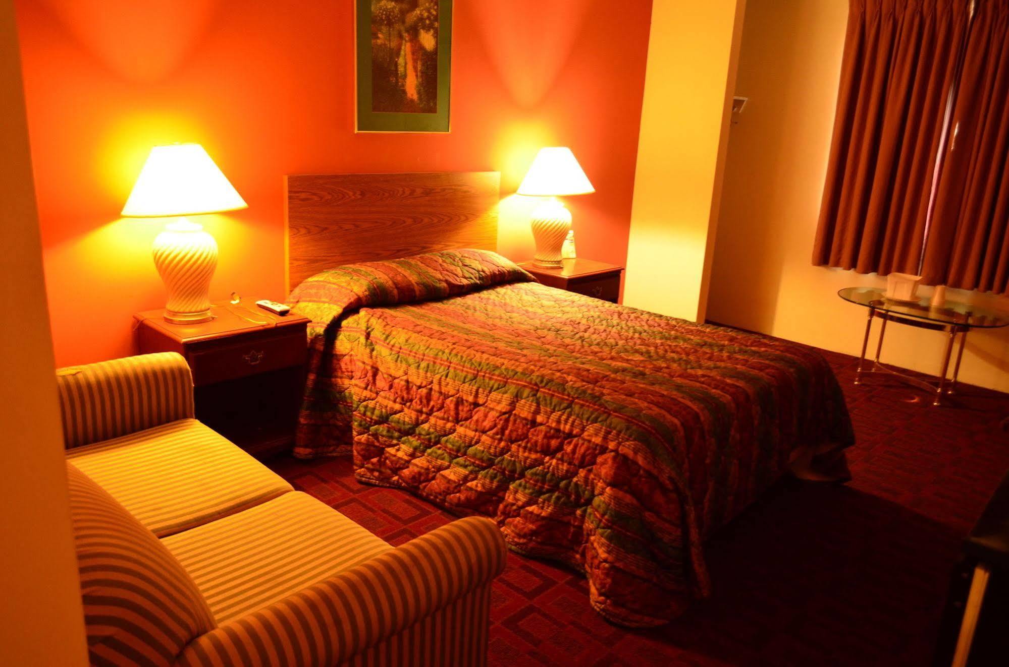Luxury Inn & Suites リンカーン エクステリア 写真